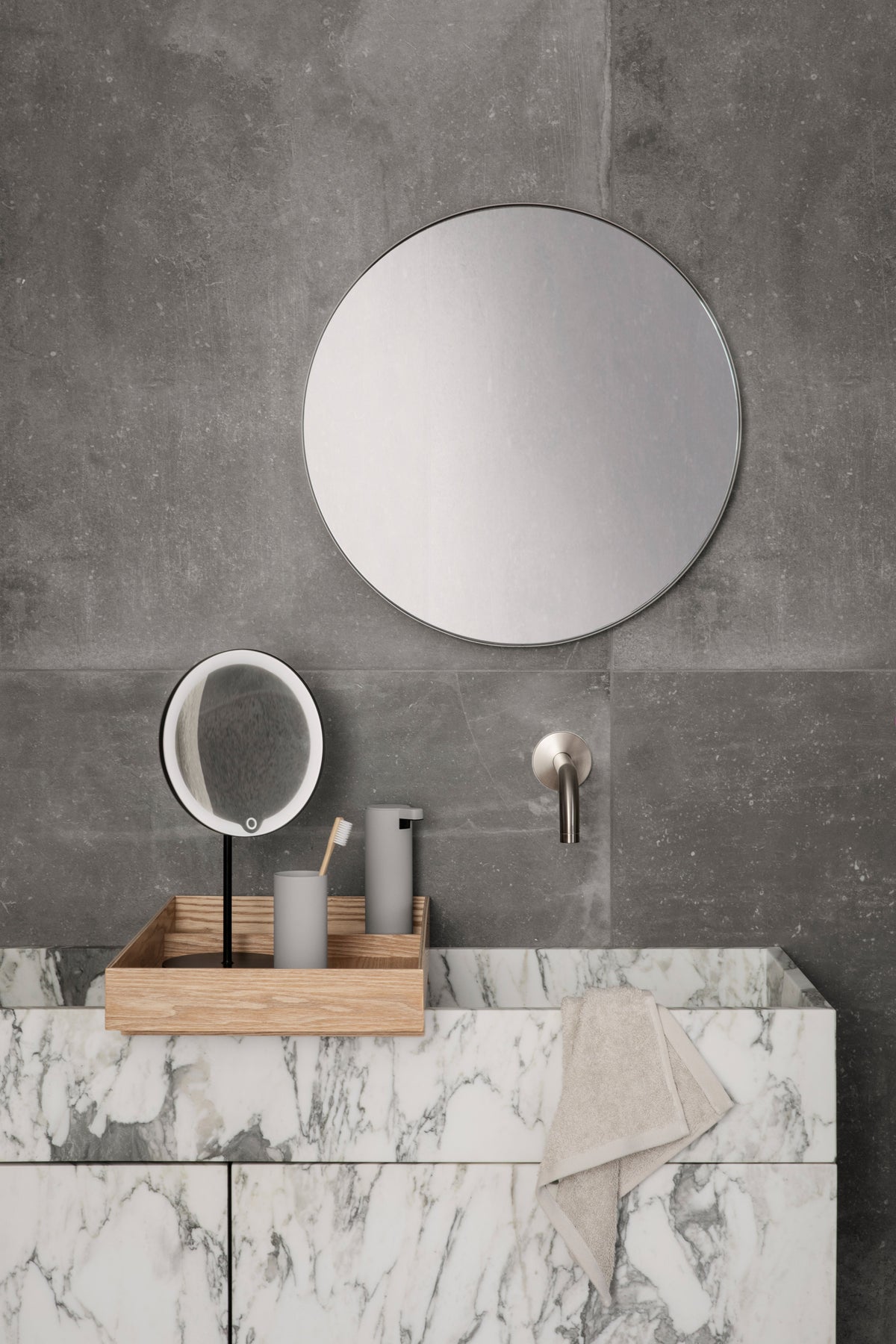 Birta 5X LED Magnifying Makeup Mirror, Rechargeable Tabletop in Black, product view 1