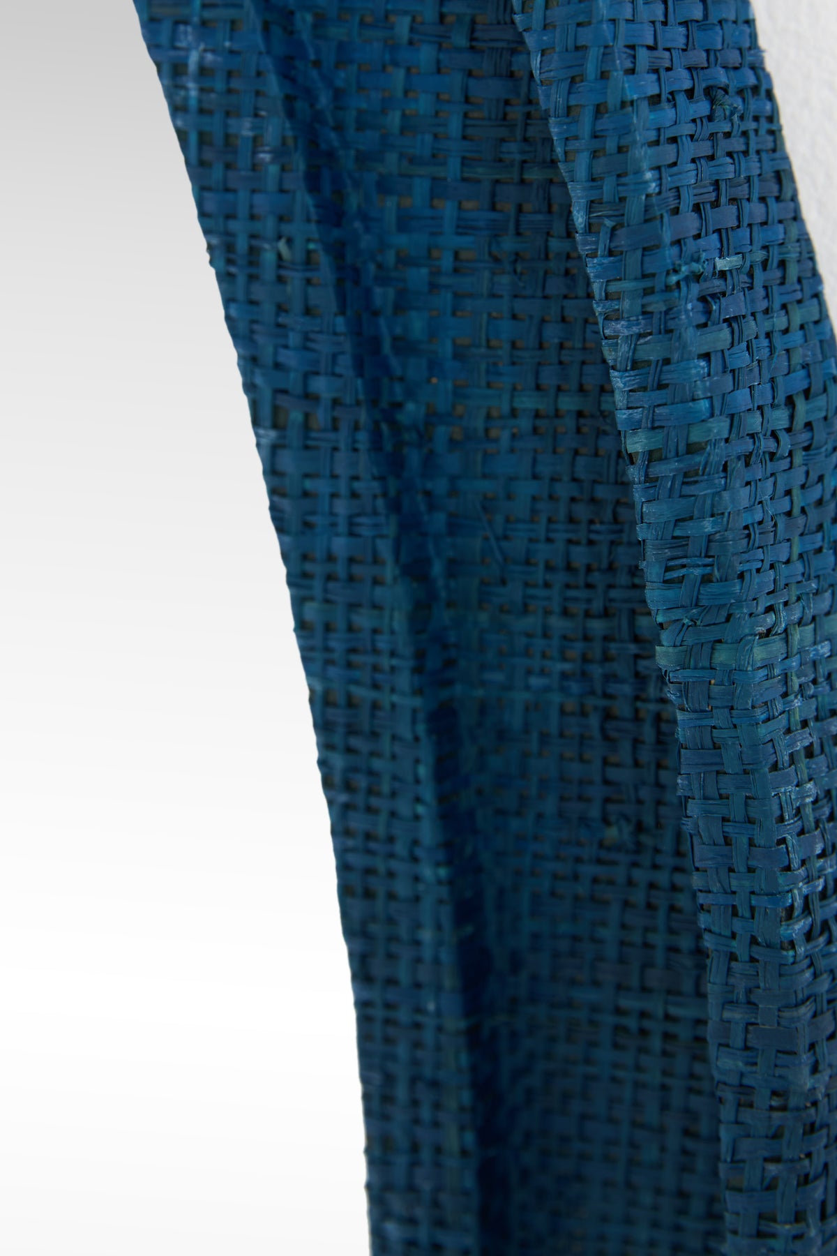 Melur Woven Raffia Oval Wall Mirror, Beveled Glass in 043 Sapphire, product view 5