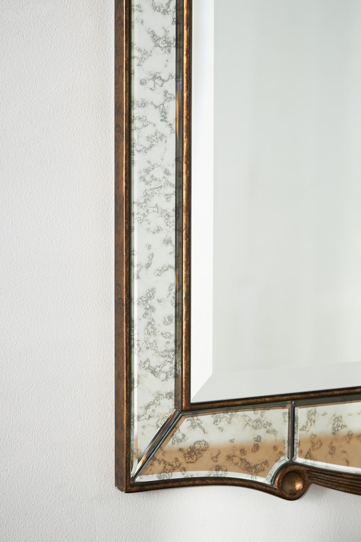 Arfur Antiqued Glass Border Arched Wall Mirror in 070 Gold, product view 2