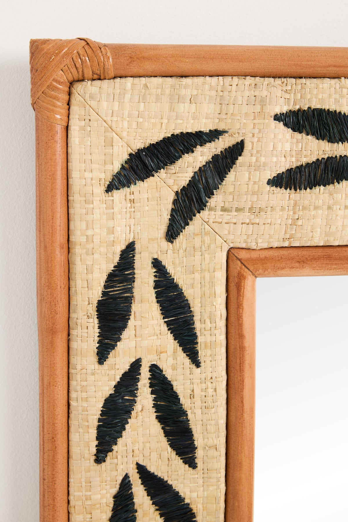Burkni Woven Sisal Leaf-Pattern Rectangular Wall Mirror in 014 Neutral, product view 2